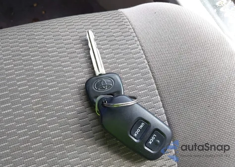 2004 Toyota Rav4 из США, поврежденный, VIN JTEGD20V540013256